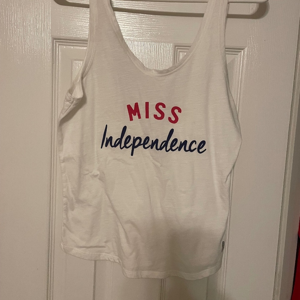 Victoria’s Secret miss independent tank
